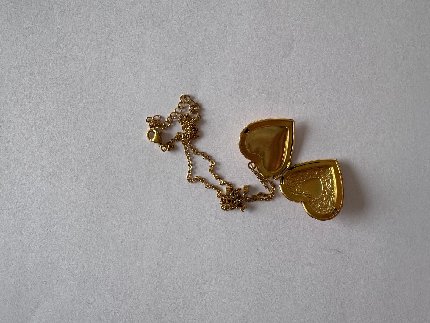 locket hálsmen