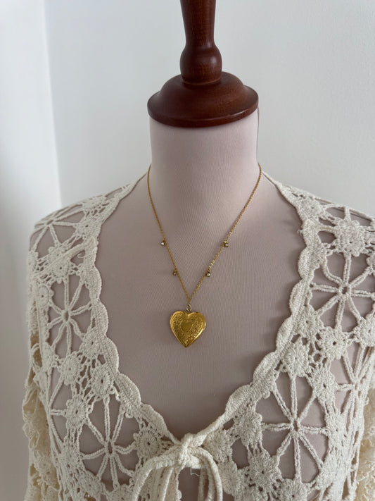 locket hálsmen